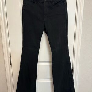 LIKE NEW Wrangler High Rise Fierce Flare